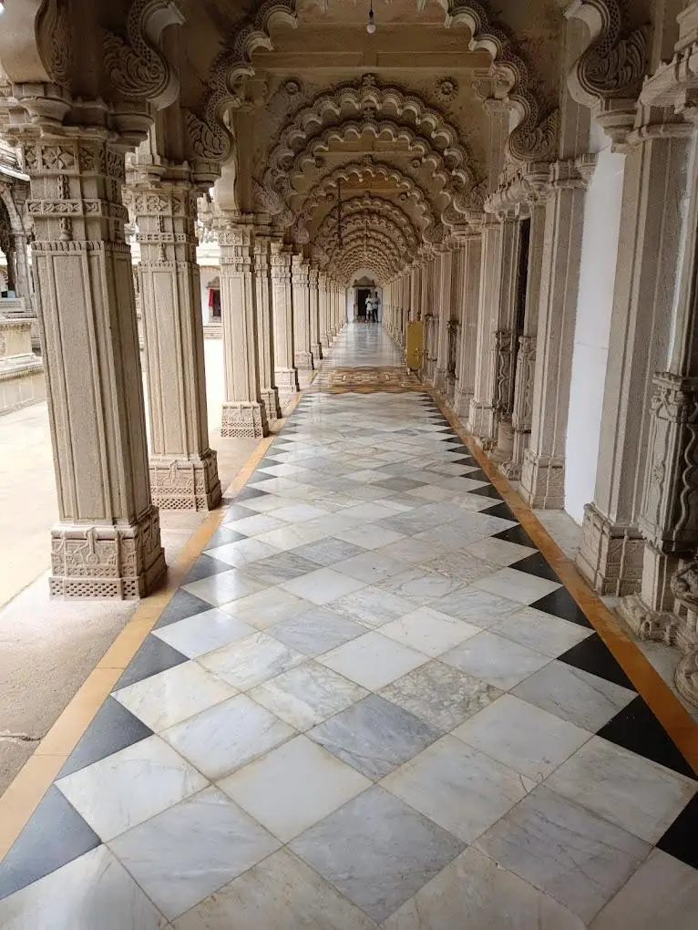 hatheesingh temple 1